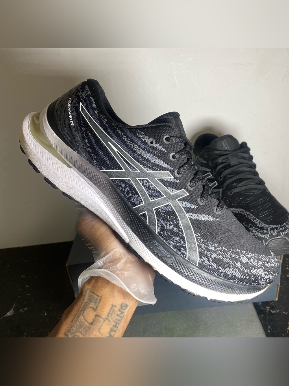 ASICS Gel-Kayano 29 -Size 11